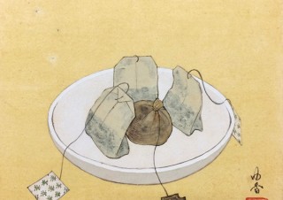 身近な物や日常風景をモチーフにしたユニークな日本画を描く葛西由香氏の個展「日々とあそび」