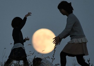 「第5回 ふくしま星・月の風景フォトコンテスト入選作品展」の東京巡回展が開催中