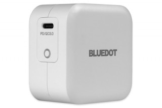 BLUEDOT、最大61W出力のGaN採用USB PD対応ACアダプタを発売