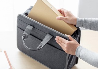 サンワサプライ、A4書類やパソコンの持ち運びに便利なテレワークバッグを発売