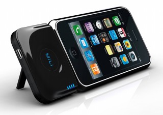 アクト・ツー、1200mAhのバッテリを搭載したiPhone/iPod touch用スタンド